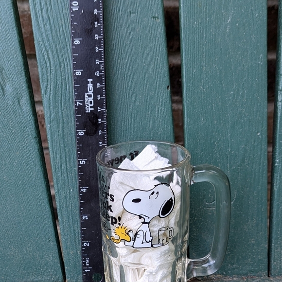 Vtg Snoopy Woodstock Root Beer Glass Mug Peanuts 1965 5.75" Tall Thick Glass - Picture 4 of 6